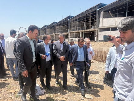 بازدید معاون وزیر صمت از سایت کارگاهی در دست احداث کفش شهرک صنعتی هیدج
